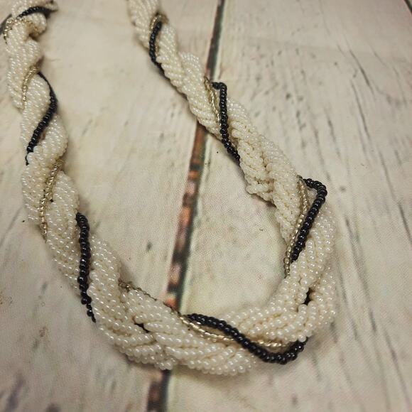 Twisted Multi-Strand Necklace‎ White, Black, Silver - Picture 3 of 6